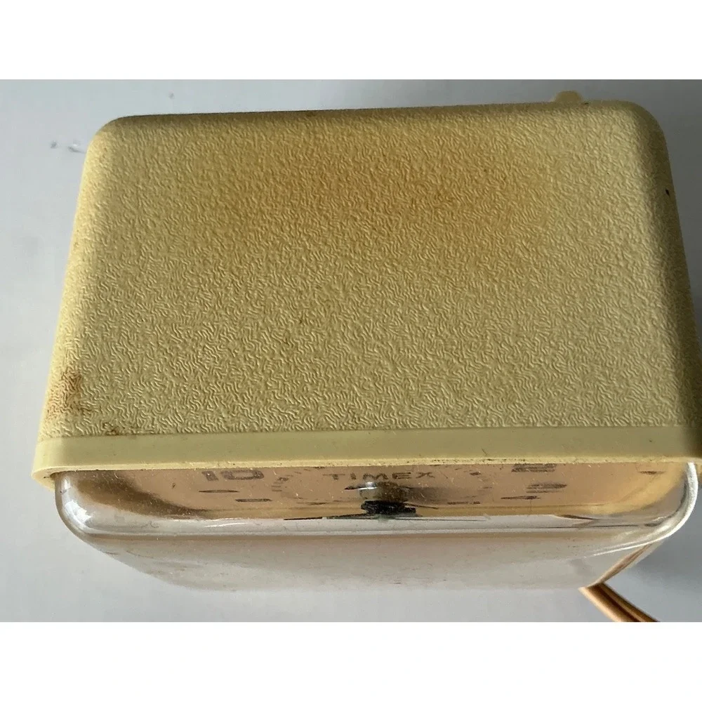 Timex Vintage Electric Alarm Clock Light Dial 7372-3A Cream Made in USA WORKS